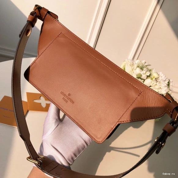 Show） Belt Spring Bag（2019 Louis Vuitton 0725
